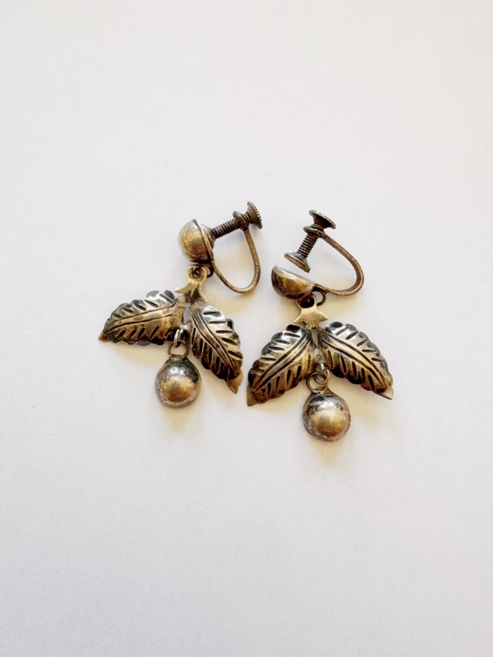 Vintage Mexico Sterling Silver Botanical Leaf Berry Screwback Earrings 1" 5.4g